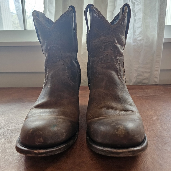 Women Western Lane Plain Jane Bootie, Size 8.5, Brown Leather - Picture 6 of 10